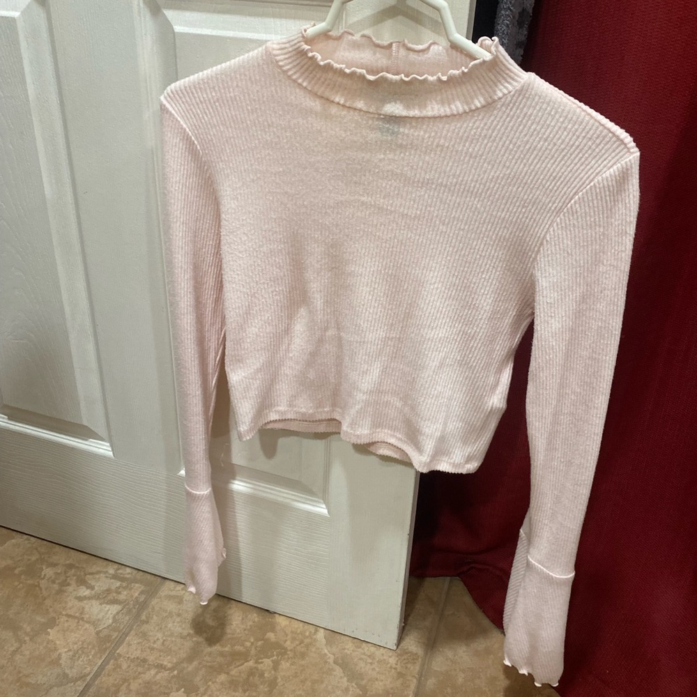 Women’s cropped turtle neck sweater